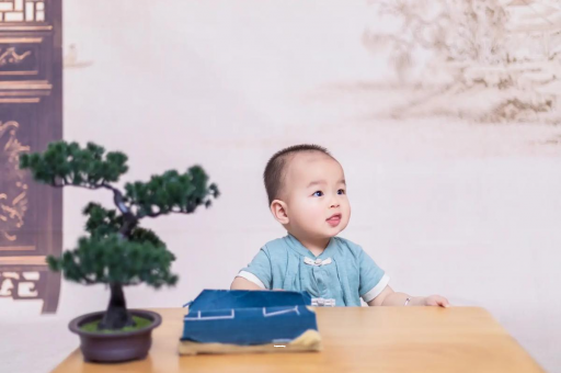 楚雄二个月宝宝做哪些训练